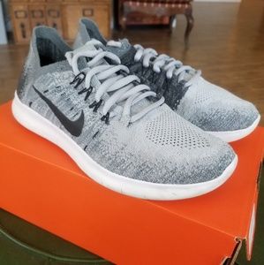 Nike free run flyknit